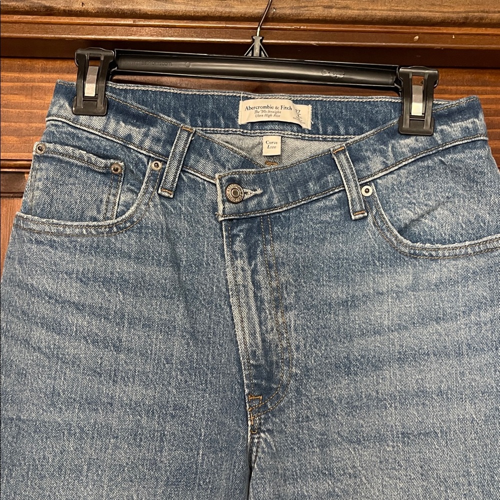 Abercrombie & Fitch 90’s straight Ultra High Rise Blue Jeans Curve Love size 27 - Picture 2 of 6